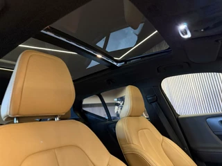 Volvo XC40 Volvo XC40 1.5 T5 Twin Engine R-Design PANO 360 leder hybrid - afbeelding nr 17