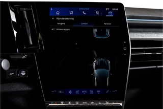 Renault Austral | Dig. Cockpit | Adapt. Cruise | Winterpakket | Elek. Klep | Elek. Stoel | Camera | PDC | NAV+App. Connect | Auto. Airco | LM 19