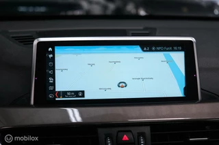BMW X1 BMW X1 xDrive20i High Executive | 4x4 | HUD | Trekhaak | Leder | Orig NL auto | Dealer onderhouden | Camera | rijklaarprijs | - afbeelding nr 24