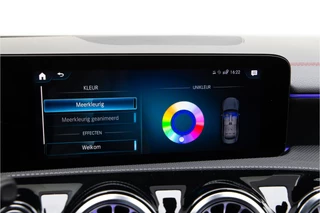 Mercedes-Benz CLA Mercedes-Benz CLA 180 AMG Widescreen, Sfeerverlichting, Camera, 19