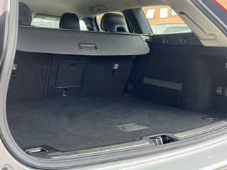 Volvo V60 Navigatie Sportstoelen Stoelverwarming Camera Elek. Bestuurderstoel Leder Trekhaak Dab Carplay NL Auto 1e Eigenaar Plug in Hybride BTW Auto - afbeelding nr 40