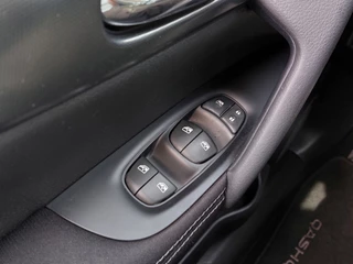 Nissan QASHQAI 1.2 DIG-T 116pk N-Connecta Design-Pack | Origineel NL | Navi | Clima | Cruise | Keyless Entry | Panoramadak | Pdc V+A+360 Camera | Rijstrook+Licht+Regensensor | Privacy Glass | 18''lm - afbeelding nr 24