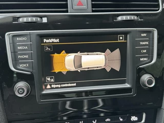 Volkswagen Golf Volkswagen Golf Variant 1.4 TSI R-line 150pk | Navigatiesysteem | Osram LED verlichting | Trekhaak uitklapbaar | Keyless entry | Stoelverwarming | Cruise control | R-stuur | Parkeersensoren voor en achter | Achteruitrijcamera - afbeelding nr 28