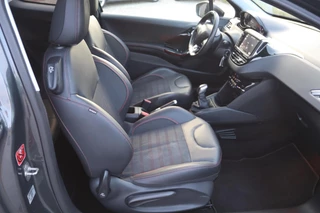 Peugeot 208 Peugeot 208 1.2 PureTech GT-line 110 pk Carplay|Cruise|Camera|Ecc|Navi|Lmv|Cruise - afbeelding nr 41