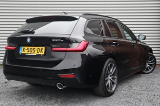 BMW 3 Serie BMW 3 Serie Touring 330e eDrive Edition Leder / Adaptieve Cruise / Elec Stoelen / Stoel verwarm / 1e eigenaar / NL-Auto - afbeelding nr 2
