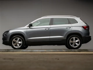 Škoda Karoq Skoda Karoq 1.0 TSI Ambition Sport (APPLE CARPLAY,NAVI,LED,CRUISE,CAMERA,CLIMATE,GETINT,SPORTSTOELEN,PDC,NETTESTAAT) - afbeelding nr 1