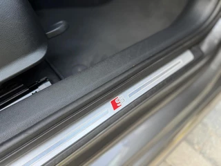 Audi A4 Audi A4 Avant 35 TFSI S edition Automaat | Navigatiesysteem | Climate control | Cruise control | Draadloze telefoonlader | 18 inch lichtmetalen velgen | DAB | LED verlichting | Parkeersensoren achter - afbeelding nr 55