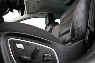 Renault Mégane Renault Mégane 1.6 E-Tech Plug-In Hybrid Business Edition One | Head-Up | Leder | Stoel & stuurverwarming | Camera | BOSE Sound | Keyless | Navigatie | Full LED - afbeelding nr 6