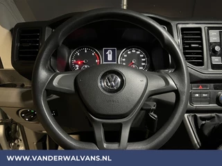 Volkswagen Crafter Volkswagen Crafter 2.0 TDI 141pk L3H2 L2H1 Euro6 Airco | Camera | Apple Carplay | Android Auto Bijrijdersbank - afbeelding nr 12