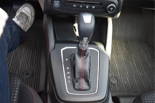 Ford Focus Ford Focus 1.0 EcoBoost Titanium X Business , ST LINE ,PANORAMAK,BOEKJE,NAP EN ONDERHOUDSHISTORIE - afbeelding nr 34