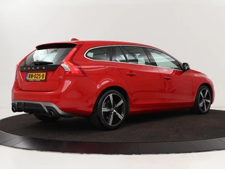 Volvo V60 Volvo V60 2.0 T4 Sport | Stoelverwarming | Trekhaak |  Xenon | Navigatie | Leder/Alcantara | PDC | Climate control | Cruise control | Bluetooth - afbeelding nr 27