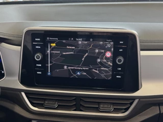 Volkswagen T-Roc Volkswagen T-Roc Cabrio TSI VIR.COCKPIT CARPLAY NAVI IQ.LED STOEL/STUUR.VERW DAB ADAP.CRUISE 05/2024 