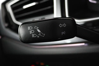 Volkswagen Polo Volkswagen Polo 2.0 TSI GTI (PANORAMADAK, STOELVERWARMING, ACHTERUITRIJCAMERA, AUTOMAAT, CRUISE ADAPTIEF, PARKEERSENSOREN) - afbeelding nr 17