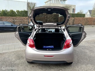 Peugeot 208 Peugeot 208 1.2 PureTech Allure stoelverwarming 5drs lmv - afbeelding nr 13