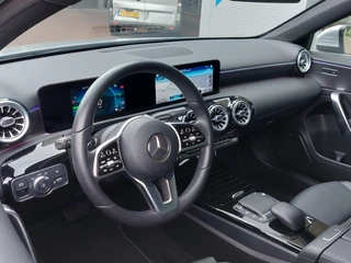 Mercedes-Benz A-Klasse Mercedes-Benz A-Klasse 250e Plug-In Hybrid Luxury Line | Origineel NL | Navi | Apple Carplay+Android Auto | Clima | Cruise | Stoelverwarming | Pdc V+A+Assist+Camera | Privacy Glass | 17''lm - afbeelding nr 8