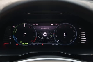Škoda Superb Škoda Superb Combi 1.4TSI iV 218PK Business Ed. Plus *NAP/Trekh/Virtual/Stoelvw/Keyless* - afbeelding nr 43
