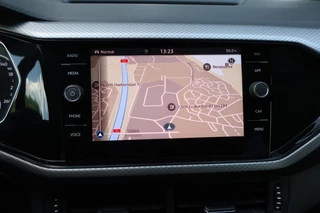 Volkswagen T-Cross Volkswagen T-Cross 1.0 TSI 110PK ACTIVE, Navi, Clima, Apple Carplay/ Android Auto, etc. - afbeelding nr 24