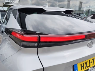 Toyota C-HR Toyota C-HR 1.8 Hybrid 140 First Edition | Navi | Sensoren v/a | El. Achterk - afbeelding nr 35