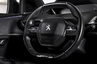 Peugeot 3008 Peugeot 3008 1.2 PureTech 130 PK GT Line | S/K-Panodak | Dig. Cockpit | Cruise | PDC | Camera | NAV | ECC | Elek. Klep | DAB | LM 19