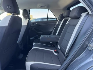 Volkswagen T-Roc Volkswagen T-Roc 1.5 TSI Sport AFN. HAAK*CAMERA*LED*VIRTUAL*ACC - afbeelding nr 24