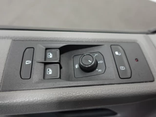 Volkswagen Transporter Volkswagen Transporter 2.0 TDI 150pk DSG Automaat Trekhaak Apple Carplay/ Android Auto Cruise control Airco Sidebars Parkeersensoren - afbeelding nr 14