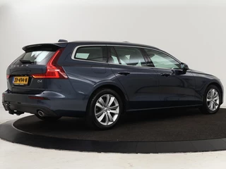 Volvo V60 Volvo V60 2.0 D4 Momentum | 1e eigenaar | Panoramadak |  Leder | Trekhaak | Stoelverwarming | Carplay | Navigatie | Full LED - afbeelding nr 27