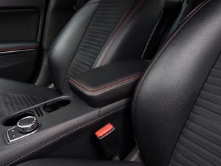 Mercedes-Benz CLA 180 122pk Automaat Ambition AMG-Line | Origineel NL | Navi | Bi-Xenon | Airco | Cruise | Bluetooth Carkit+Streaming | Pdc V+A+Assist | Licht+Regensensor | 18''lm - afbeelding nr 25