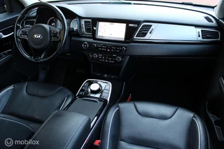 Kia e-Niro Kia e-Niro ExecutiveLine 64 kWh, Leer, Memory, stuur- Stoel verwarming/ventilatie, Pdc voor- achter, Camera, Adaptief Cruise, Dode hoek detectie, Carplay, Clima, Navi, Donkerglas. - afbeelding nr 2