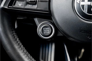 Alfa Romeo Giulia Facelift CarPlay Leder 19