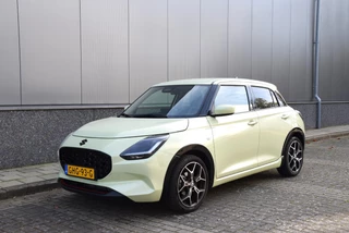 Suzuki Swift Suzuki Swift 1.2 Select Smart Hybrid | Lichtmetalen velgen | Apple carplay | 6 jaar garantie of 150.000 KM | - afbeelding nr 2