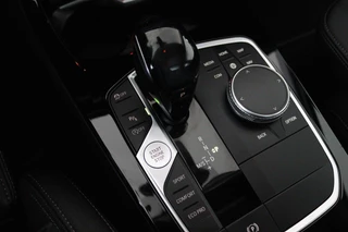 BMW 2 Serie BMW 2-serie Gran Coupé 218i Executive Edition (PANORAMADAK, ACHTERUITRIJCAMERA, PARKEERSENSOREN, CRUISE, AUTOMAAT) - afbeelding nr 22