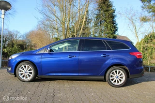 Ford Focus Focus Wagon 1.5 Titanium. 180pk motor, Pdc, Parkeer assistent, Clima, Navi full map, Keyless entry, Getinde ramen achter, Voorruit verwarmt. - afbeelding nr 2