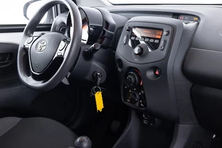 Toyota Aygo Toyota Aygo 1.0 VVT-i x-fun 5-drs | AIRCO | BLUETOOTH - afbeelding nr 3