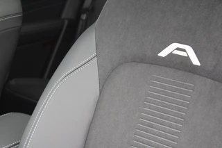 Ford Kuga Ford Kuga 2.5 PHEV Active X Driver Assistance Pack | Panoramadak | Winter Pack | Wegklapbare trekhaak | 19 inch lichtmetalen velgen | Adaptieve Matrix LED koplampen met Coast to Coast |  Reservewiel | - afbeelding nr 16