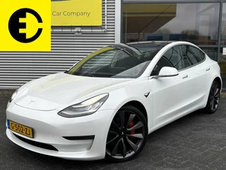 Tesla Model 3 - 421079664-0