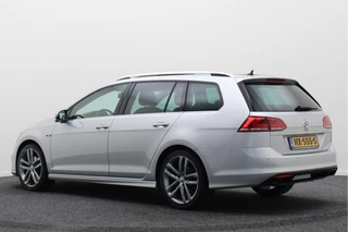 Volkswagen Golf Panoramadak, Camera, Climate, Navigatie, Bluetooth, DAB, Trekhaak, 18'' - afbeelding nr 3
