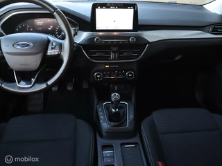 Ford Focus Ford Focus Wagon 125 PK H6 Titanium Navigatie DonkerGlas Trekhaak Chroom Clima Pdc V+A - afbeelding nr 8