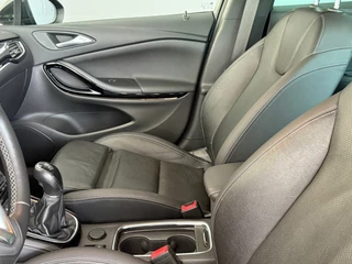 Opel Astra Opel Astra 1.4 150pk BNS Executive Leder|PDC V+A|Keyles|LED - afbeelding nr 10