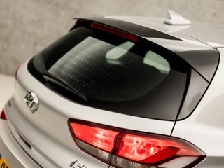 Hyundai i30 (APPLE CARPLAY, NAVIGATIE, CAMERA, CLIMATE, TREKHAAK, SPORTSTOELEN, CRUISE, LM VELGEN, NIEUWSTAAT) - afbeelding nr 33