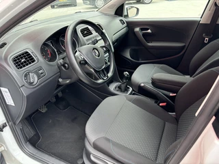 Volkswagen Polo UNIEKE STAND / NAVI / CARPLAY / AIRCO / BLUETOOTH / CRUISE / NL-AUTO - afbeelding nr 4