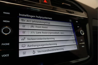 Volkswagen Tiguan Panoramadak | Adaptive Cruise | Lane Departure | Apple Carplay | 20inch | Stoel- stuurverwarming | Aut7 - afbeelding nr 45