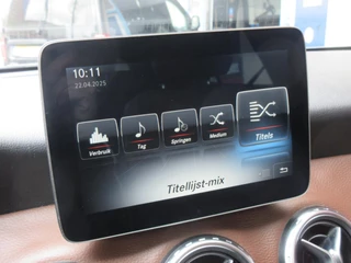 Mercedes-Benz GLA Mercedes-Benz GLA-klasse 180 d Automaat Leer Navi Clima Pano - afbeelding nr 22