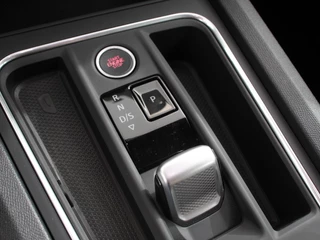 SEAT Leon SEAT Leon 1.0 eTSI 110pk DSG Style Navigatie Apple Carplay/ Android Auto Camera Parkeersensoren Stoel- en stuurverwarming Cruise Control Virtual Cockpit Climate Control - afbeelding nr 19