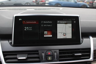 BMW 2 Serie BMW 2 Serie Active Tourer 225xe iPerformance High Executive / Panoramadak / Camera / Head-up / Leder / 18'' / Keyless / Navigatie / Stoelverwarming / DAB / Cruise Control - afbeelding nr 22