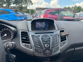 Ford Fiesta Ford Fiesta 1.0 Style 80pk Navigatie | Lichtmetalen velgen | 5 deurs | Airco | Bluetooth | Incl nieuwe Distributie riem - afbeelding nr 6