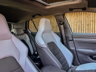 Volkswagen Golf Volkswagen Golf GTE 245PK Automaat Hybride | PANORAMADAK | LEDER | STOELVENTILATIE | MEMORY | HEAD-UP | STOELVERWARMING | IQ LIGHT | - afbeelding nr 17