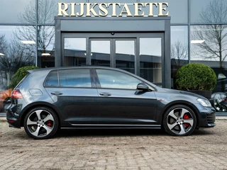 Volkswagen Golf Volkswagen Golf 2.0 TSI GTI Performance|PANO|CAMERA|18'' - afbeelding nr 4