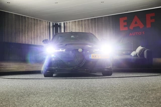 Alfa Romeo Giulia Alfa Romeo GIULIA 2.0 T GME AWD Tributo Italiano / FACELIFT / Digital Cockpit / Acc / HK / Leder / Elek Stoelen / Camera / 19 Inch - afbeelding nr 34