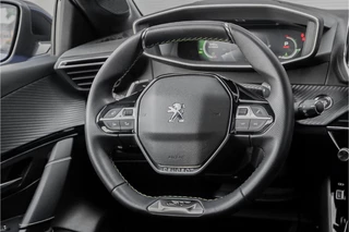 Peugeot 208 Peugeot 208 1.2 PureTech GT-Line 130PK Automaat CarPlay Camera 17