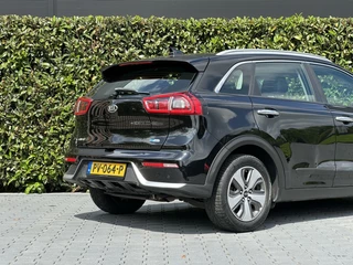 Kia Niro Kia Niro 1.6 GDi Hybrid ExecutiveLine, NL AUTO, NAP, ECC-AIRCO, LEDER, NAVI, CAMERA, PARKEERSENSOREN, LICHTMETAAL 18